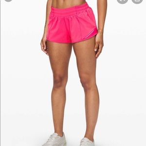 Lululemon hotty hot short 2.5”